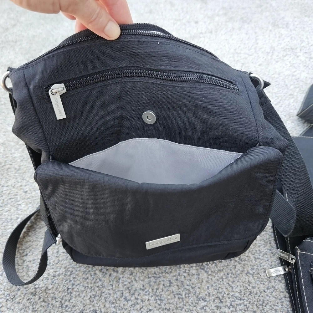 TWO Baggallini Nylon Crossbody Black Shoulder Bags Purse Organizer LOTS POCKETS